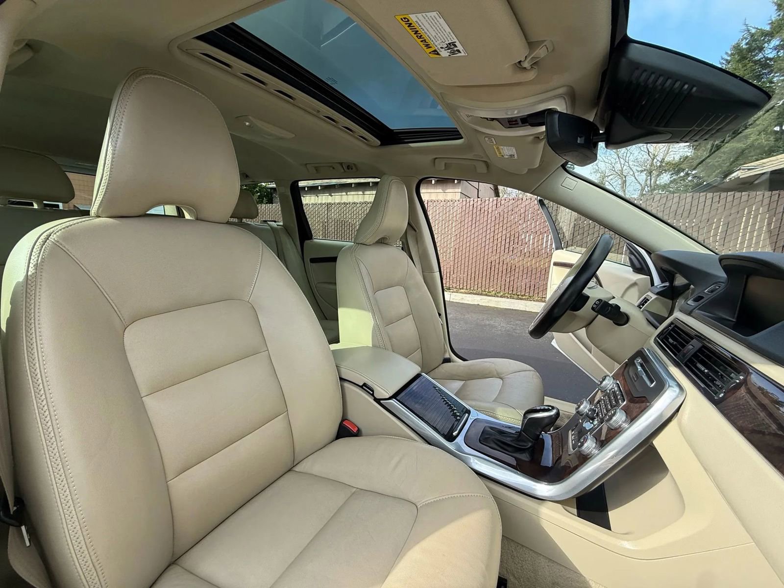 Used 2016 Volvo XC70 T5 Platinum image 22