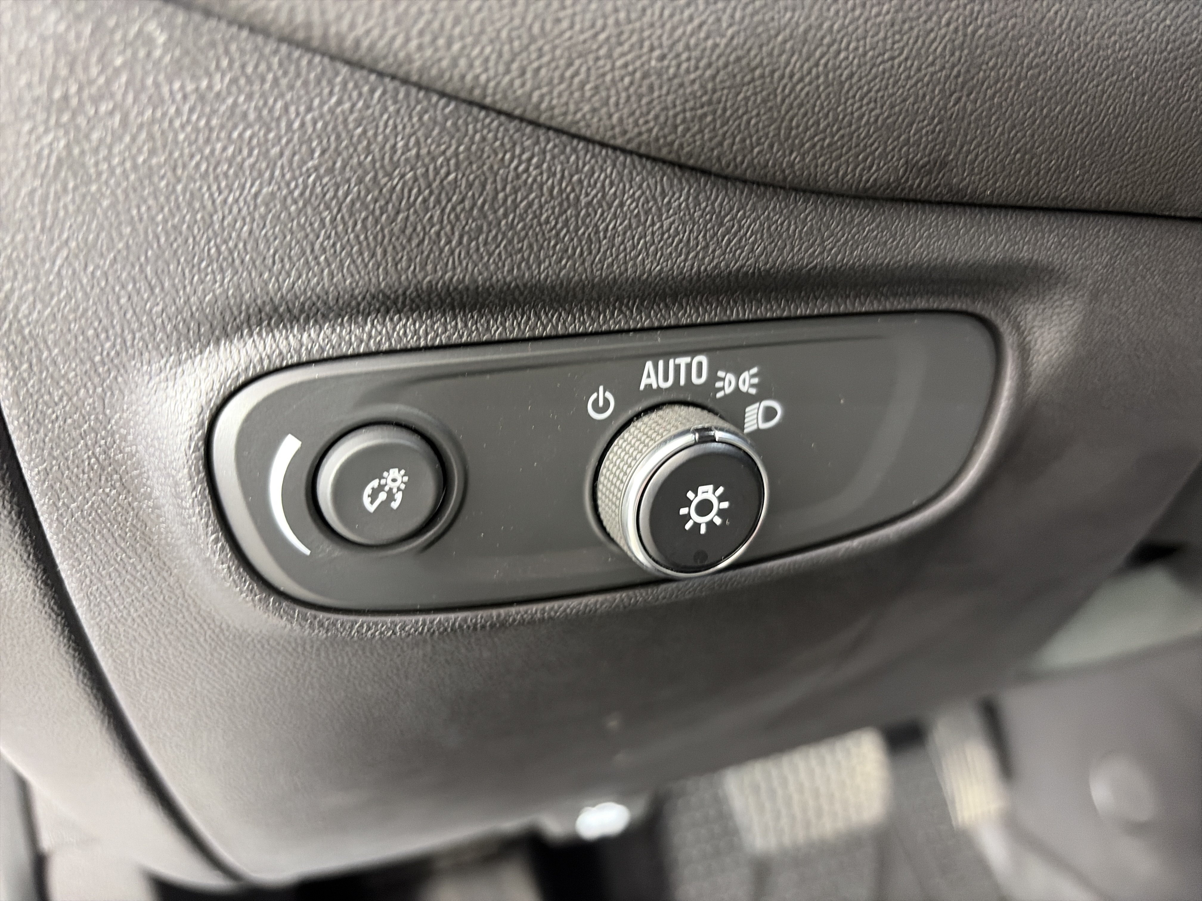 Used 2023 Chevrolet Equinox LS w/ LS Convenience Package FWD image 27