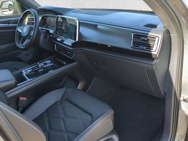 Used 2025 Volkswagen Atlas Cross Sport SE image 21