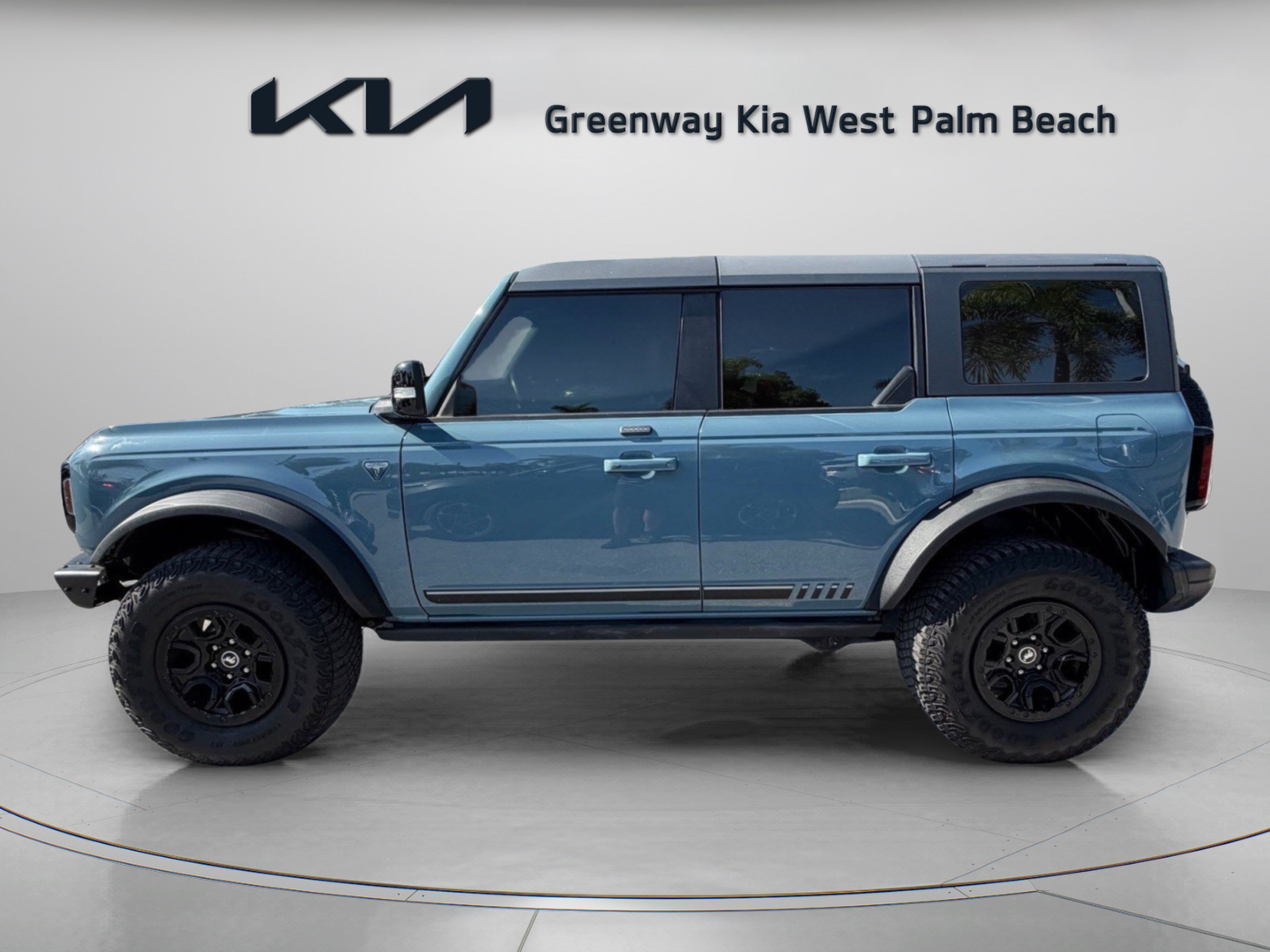 Used 2021 Ford Bronco First Edition AWD/4WD image 4