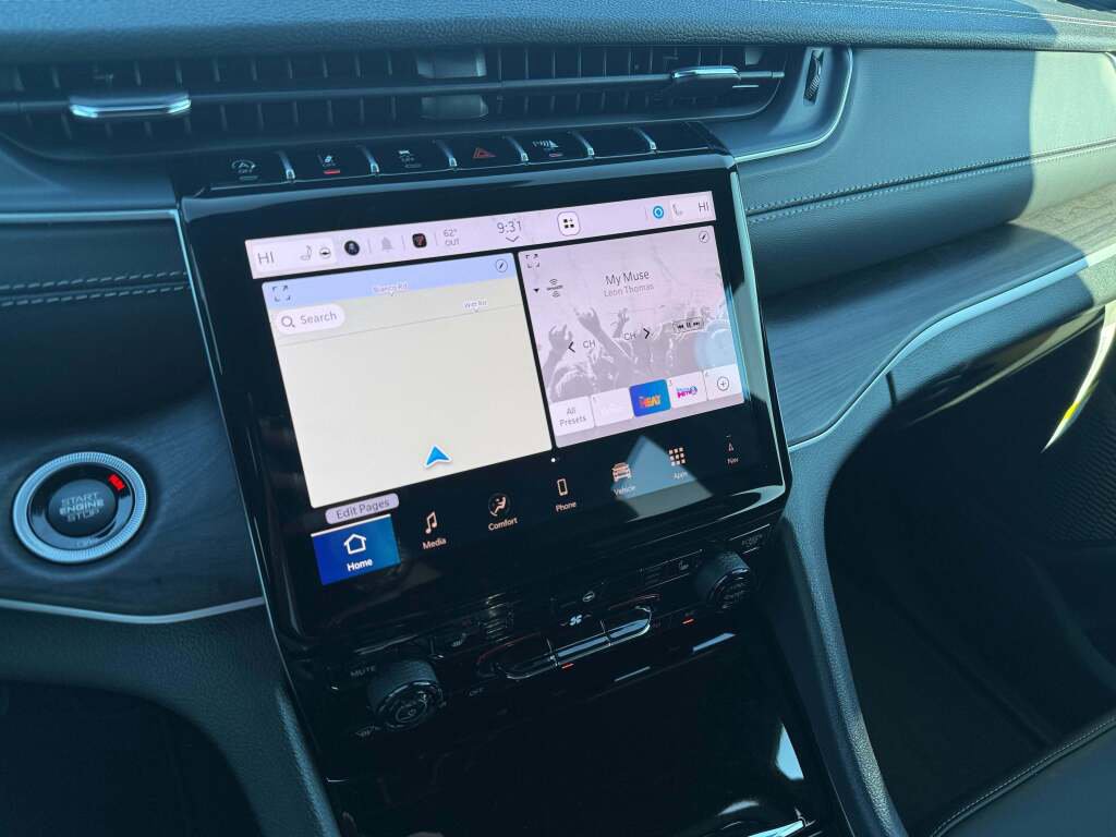 New 2025 Jeep Grand Cherokee L Limited w/ Black Appearance Package image 35