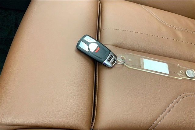 Certified 2024 Audi Q5 e Premium w/ Convenience Package image 11