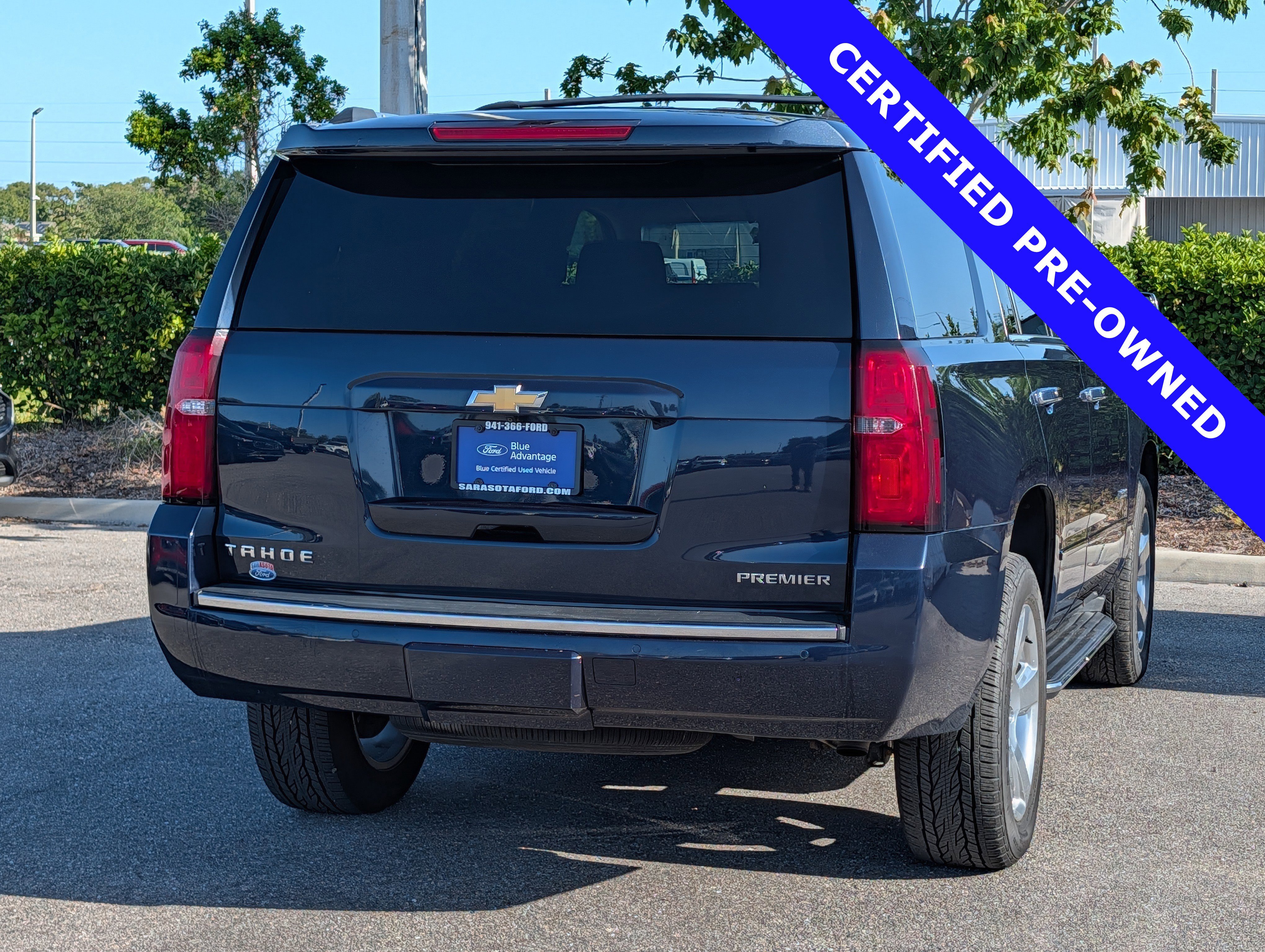 Used 2020 Chevrolet Tahoe Premier w/ Max Trailering Package AWD/4WD image 4