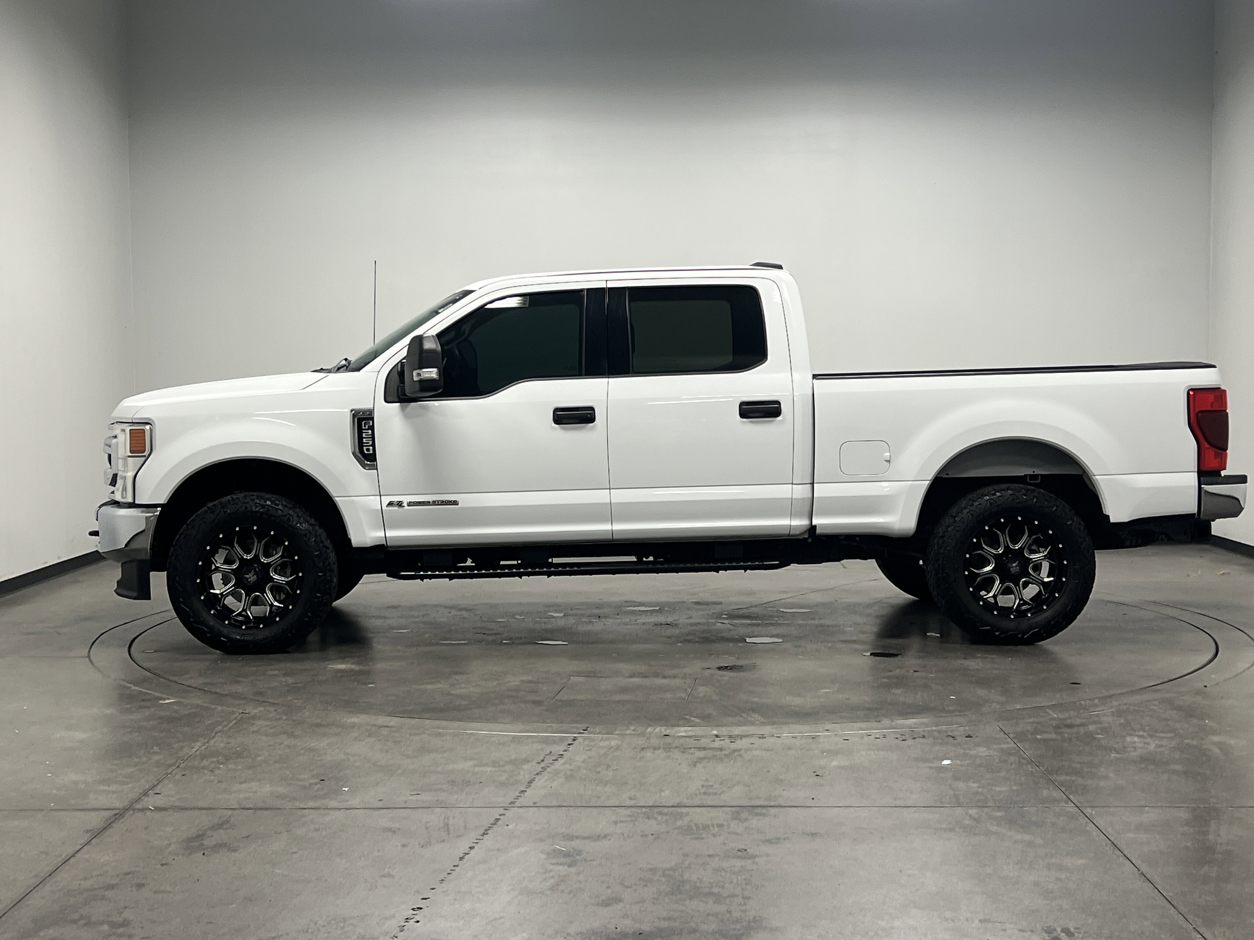 Used 2022 Ford F250 XLT image 5