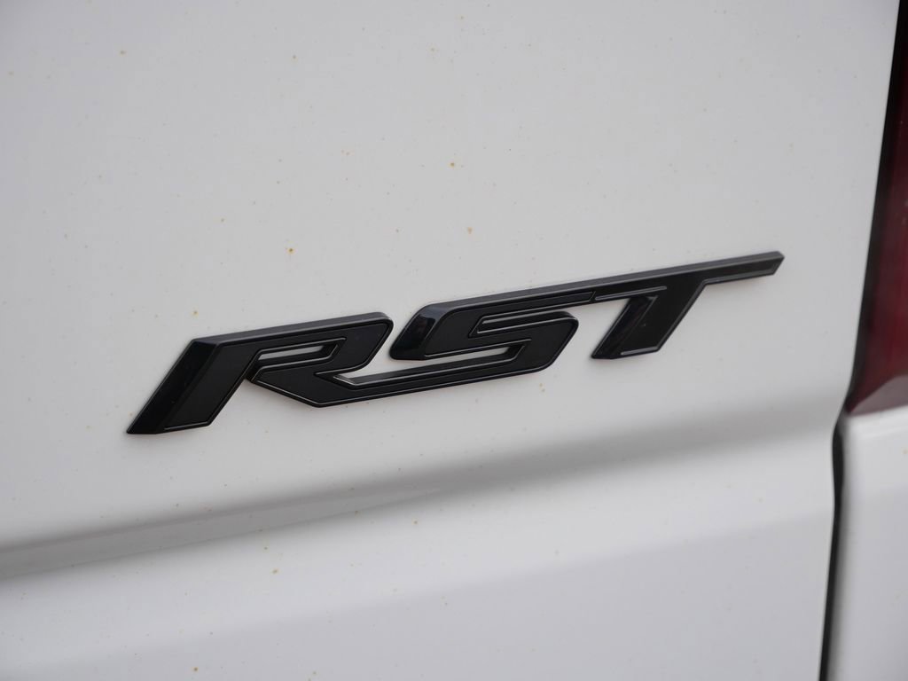 Used 2023 Chevrolet Silverado 1500 RST w/ Redline Edition AWD/4WD image 22