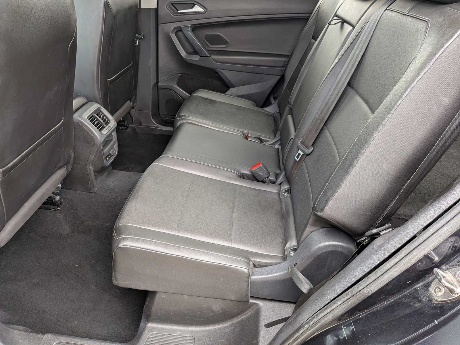 Used 2019 Volkswagen Tiguan SE AWD/4WD image 19
