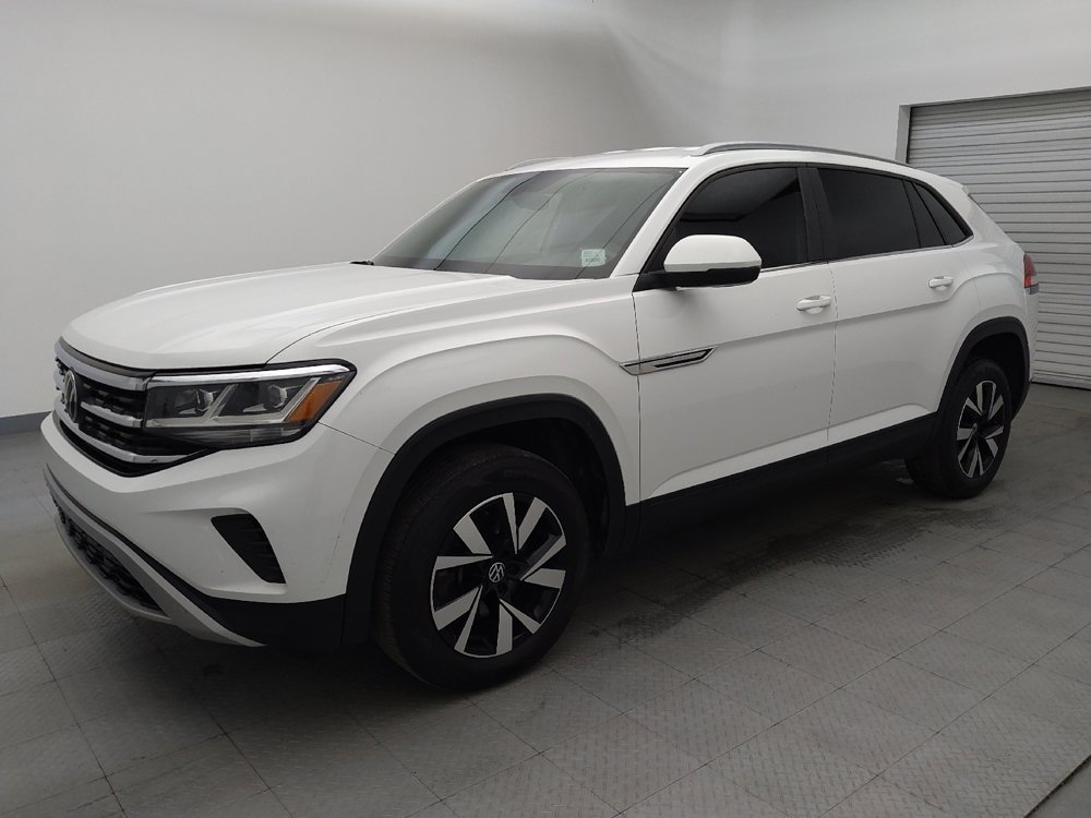 Used 2020 Volkswagen Atlas Cross Sport SE image 2