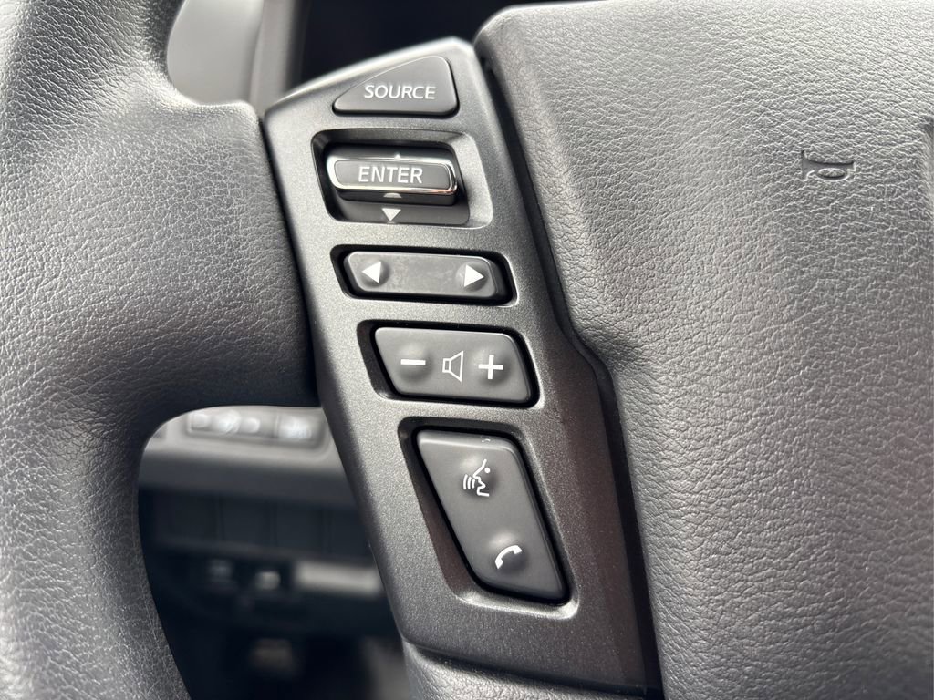 Used 2022 Nissan Frontier SV image 26