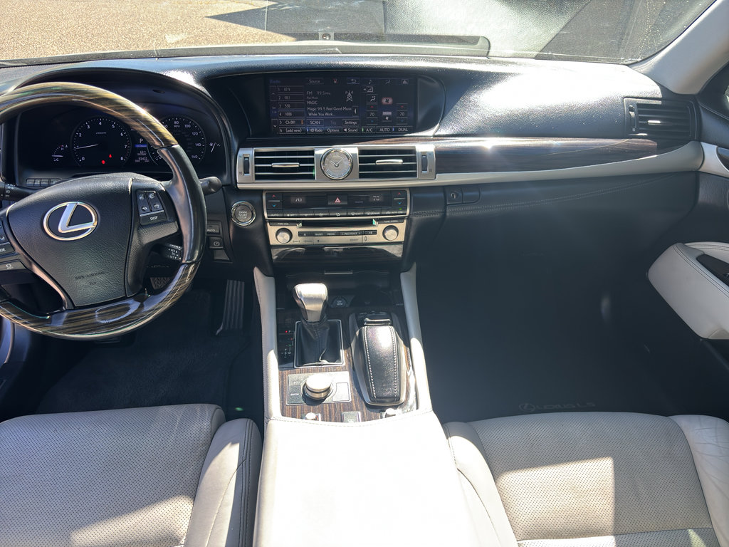 Used 2015 Lexus LS 460 AWD w/ Comfort Package image 17