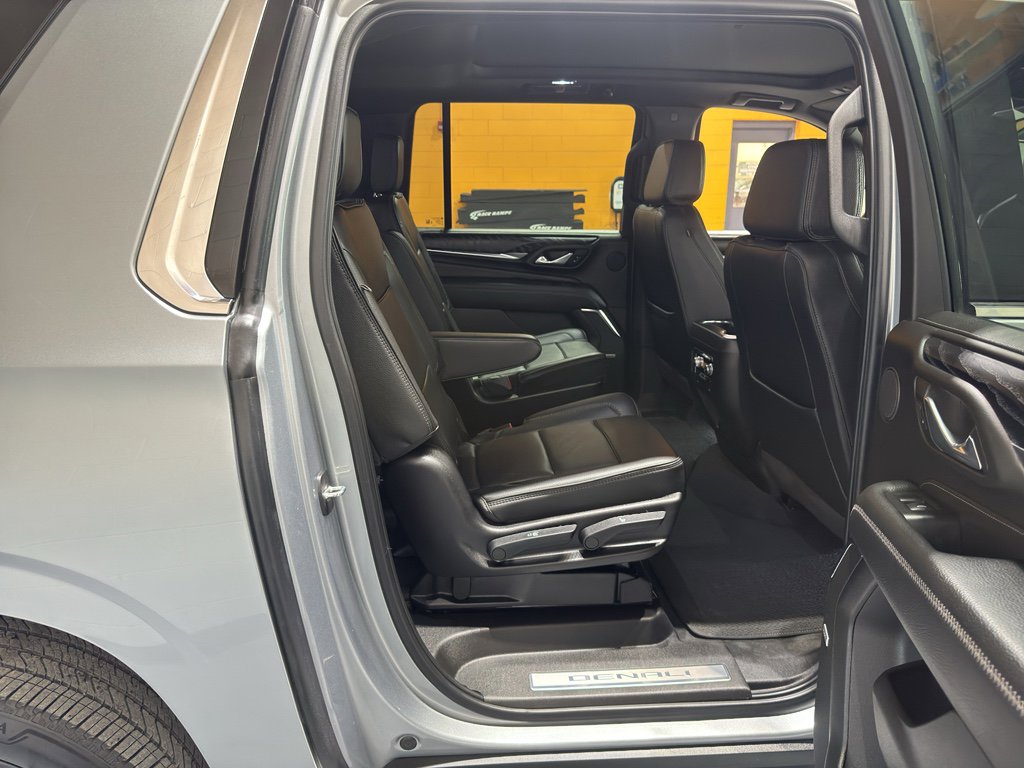 Used 2024 GMC Yukon XL Denali AWD/4WD image 20