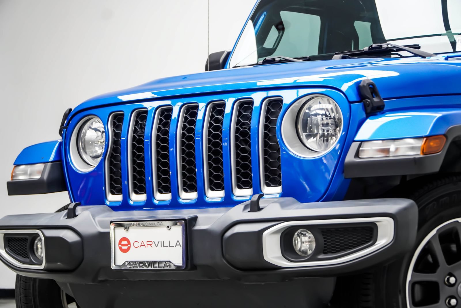 Used 2023 Jeep Gladiator Overland w/ Popular Equipment Package AWD/4WD image 2