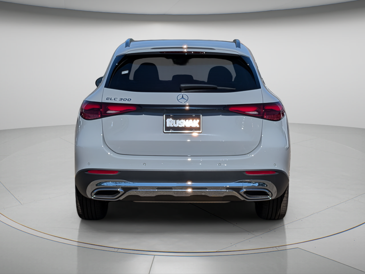 New 2027 Mercedes-Benz GLC 300 image 3