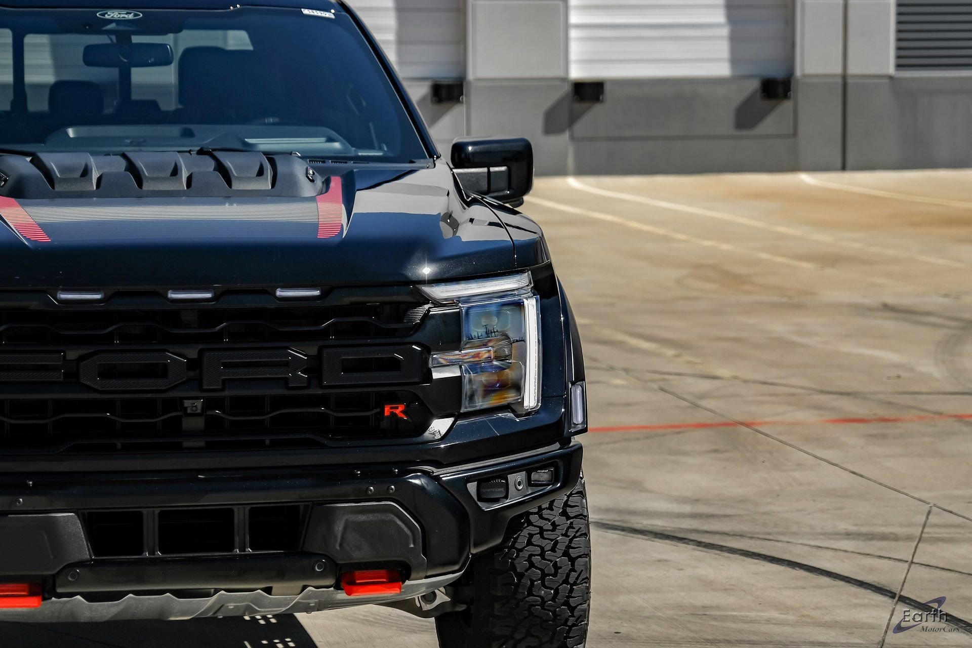 Used 2025 Ford F150 Raptor w/ Equipment Group 803A Raptor R AWD/4WD image 27