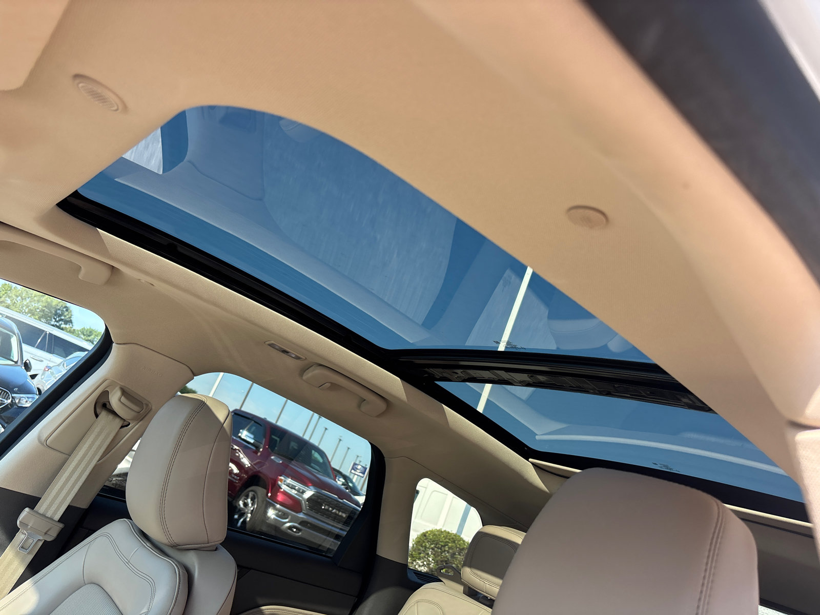 Used 2022 Lincoln Corsair Reserve FWD image 25