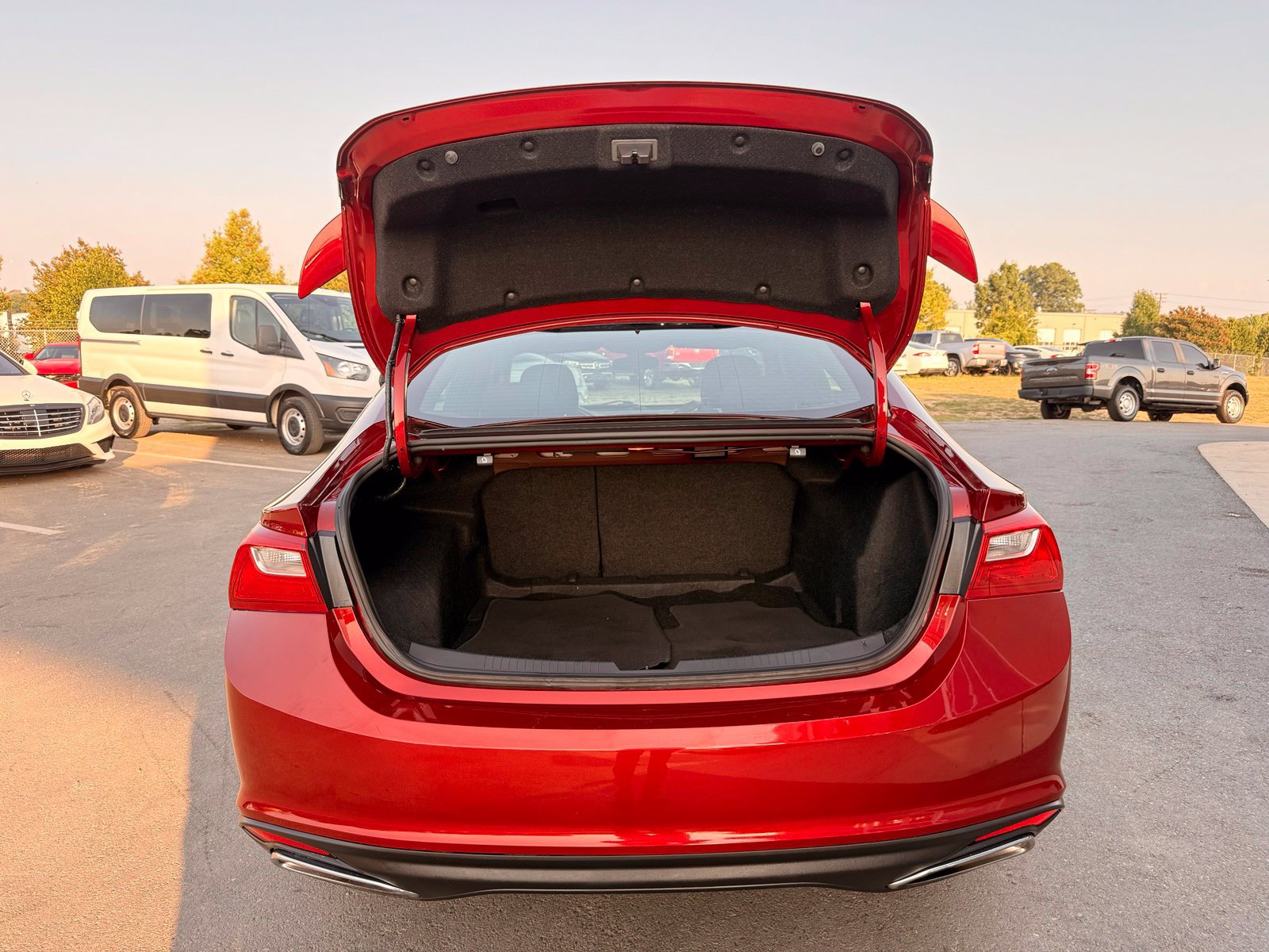 Used 2022 Chevrolet Malibu RS FWD image 35