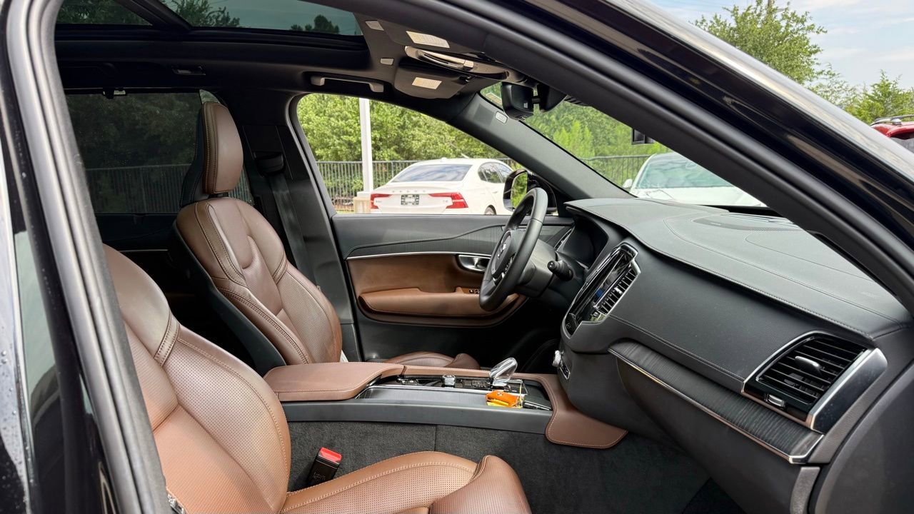 Certified 2024 Volvo XC90 T8 Ultimate w/ Protection Package Premier AWD/4WD image 11