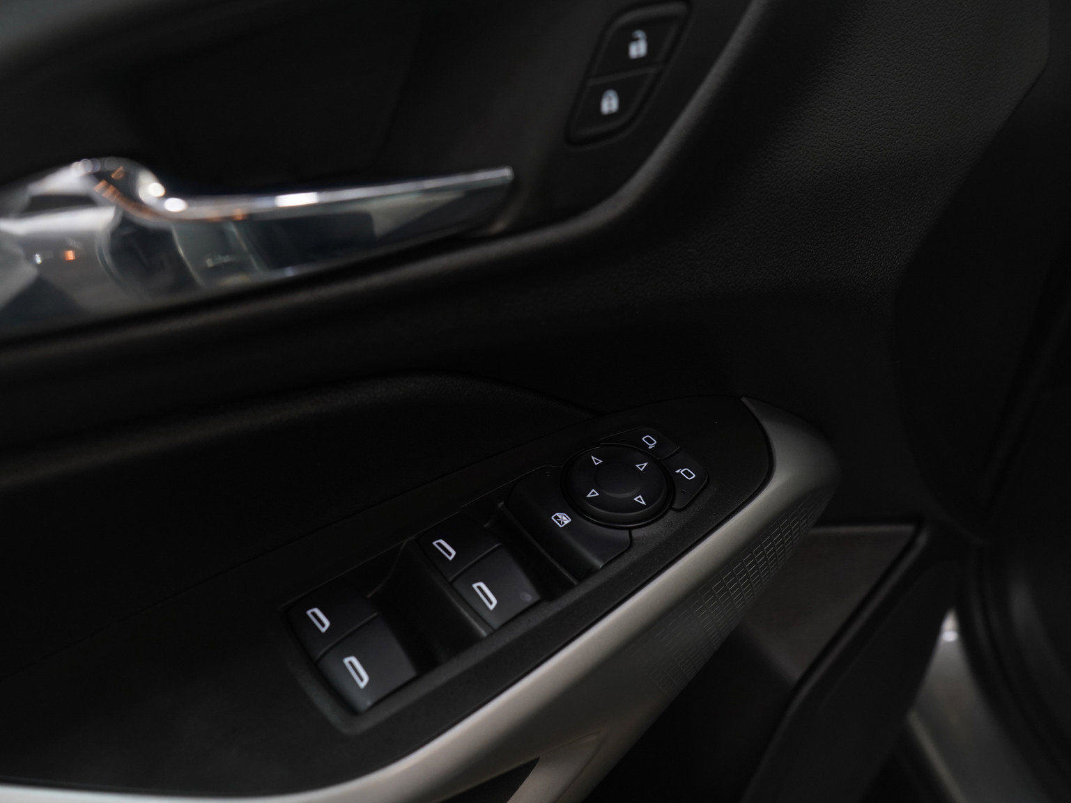 Used 2024 Chevrolet Trax LS w/ LS Convenience Package image 20