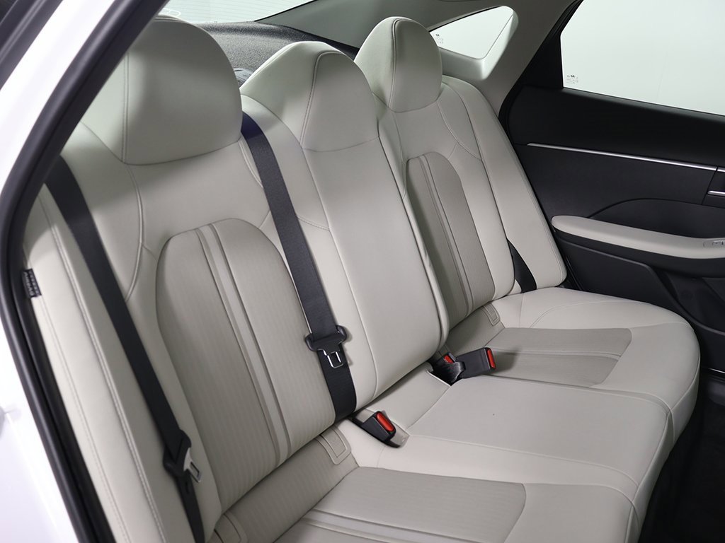 Certified 2025 Hyundai Sonata SE image 28