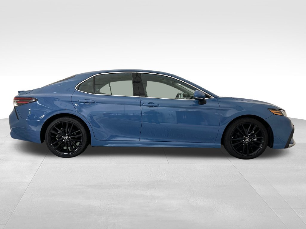 Used 2023 Toyota Camry XSE FWD image 7