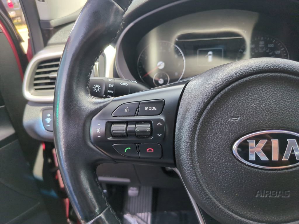 Used 2018 Kia Sorento LX image 30