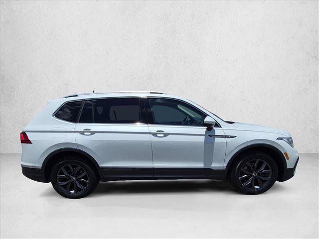 Used 2023 Volkswagen Tiguan SE w/ Panoramic Sunroof Package FWD video 4