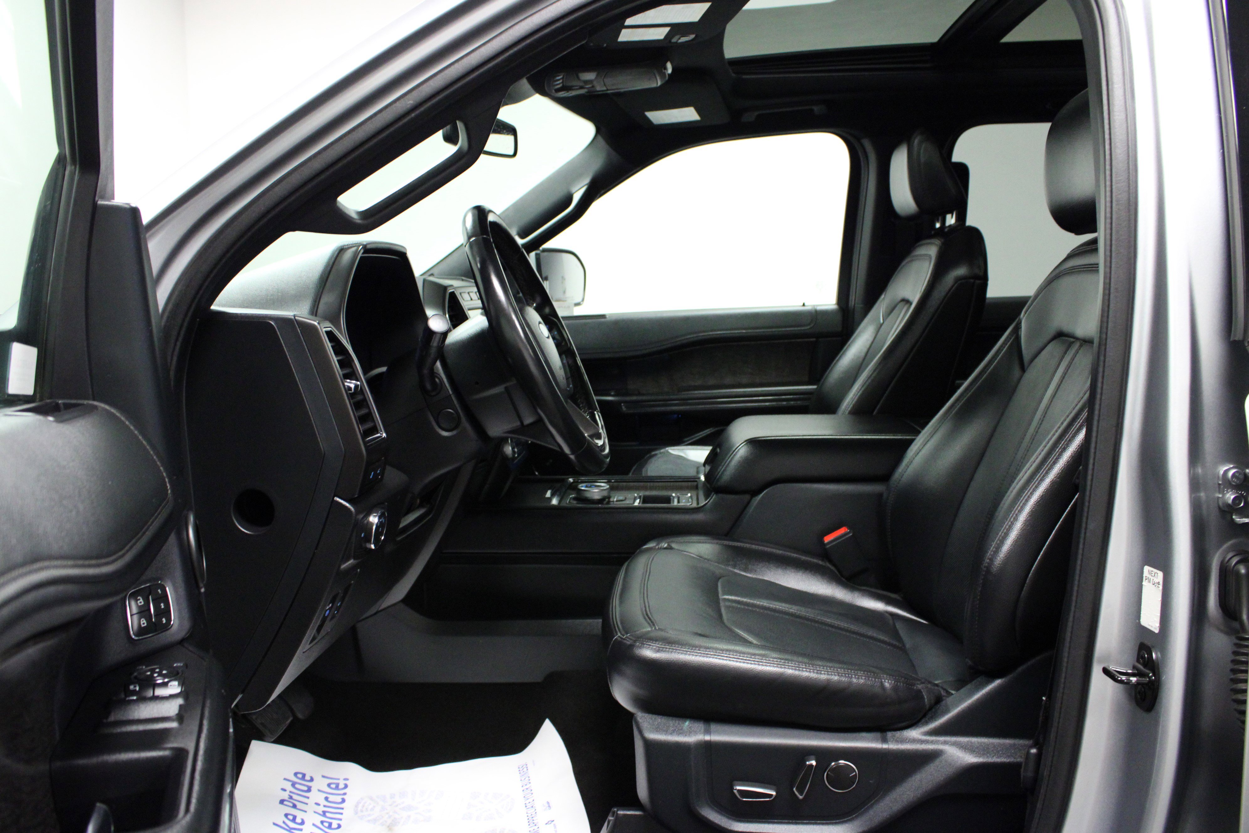 Used 2021 Ford Expedition Max Limited image 12