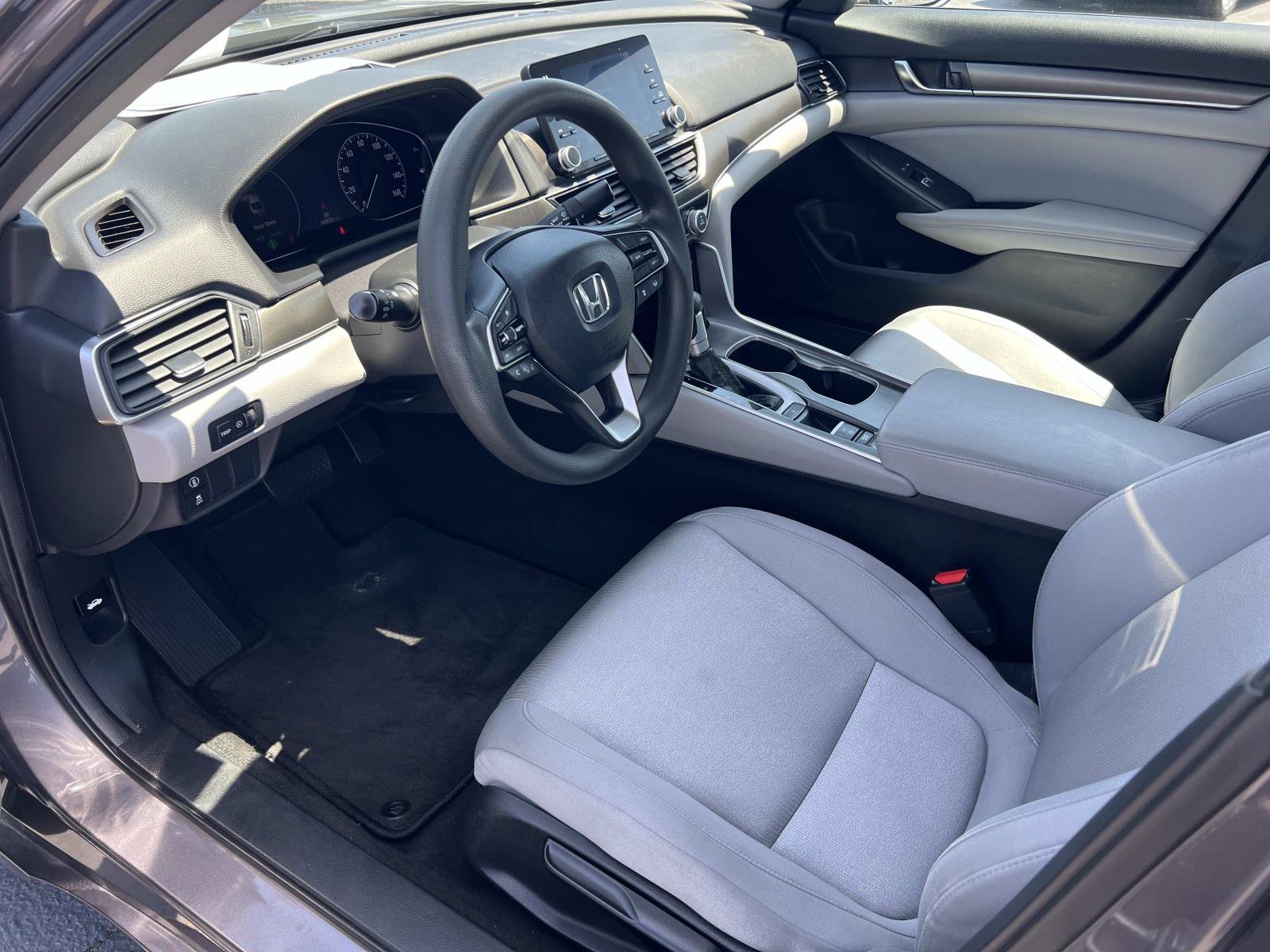 Certified 2018 Honda Accord LX image 5