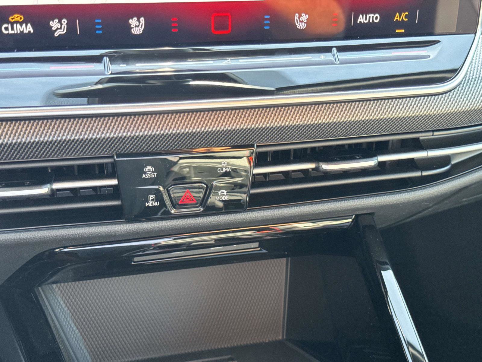 New 2025 Volkswagen GTI SE image 15