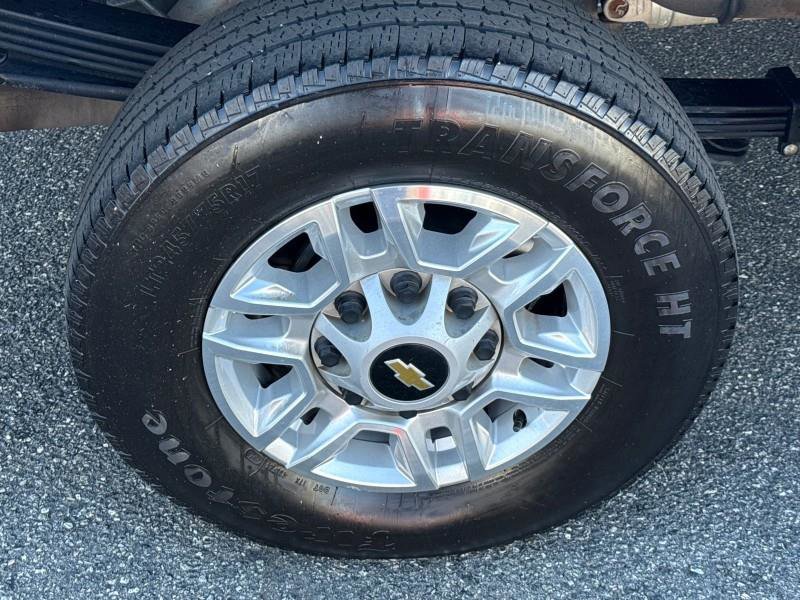 Used 2024 Chevrolet Silverado 2500 LT image 69
