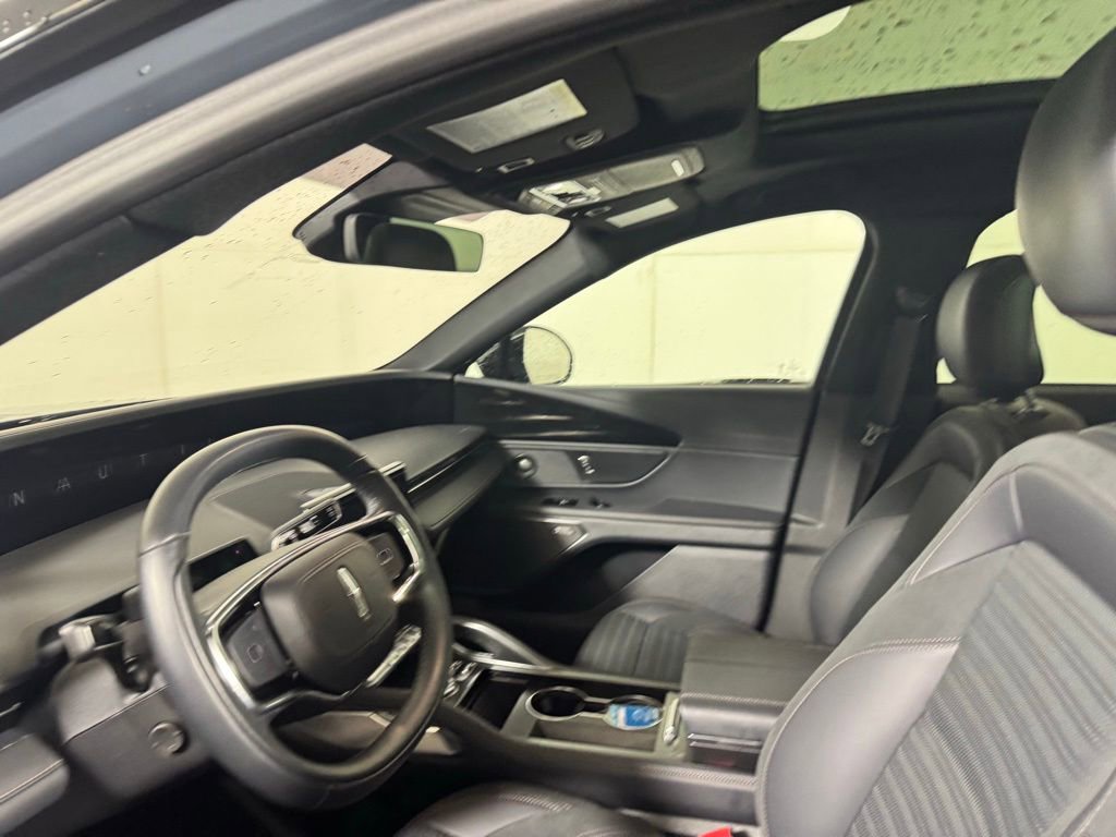 New 2025 Lincoln Nautilus Reserve w/ Jet Appearance Package AWD/4WD image 31