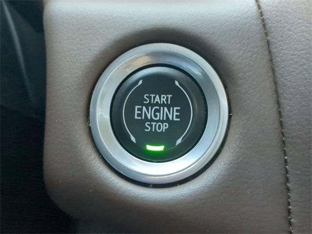 Used 2022 Chevrolet Suburban High Country image 28