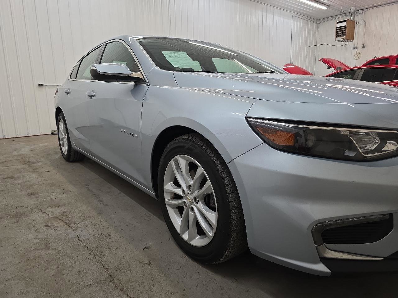 Used 2018 Chevrolet Malibu LT FWD image 22