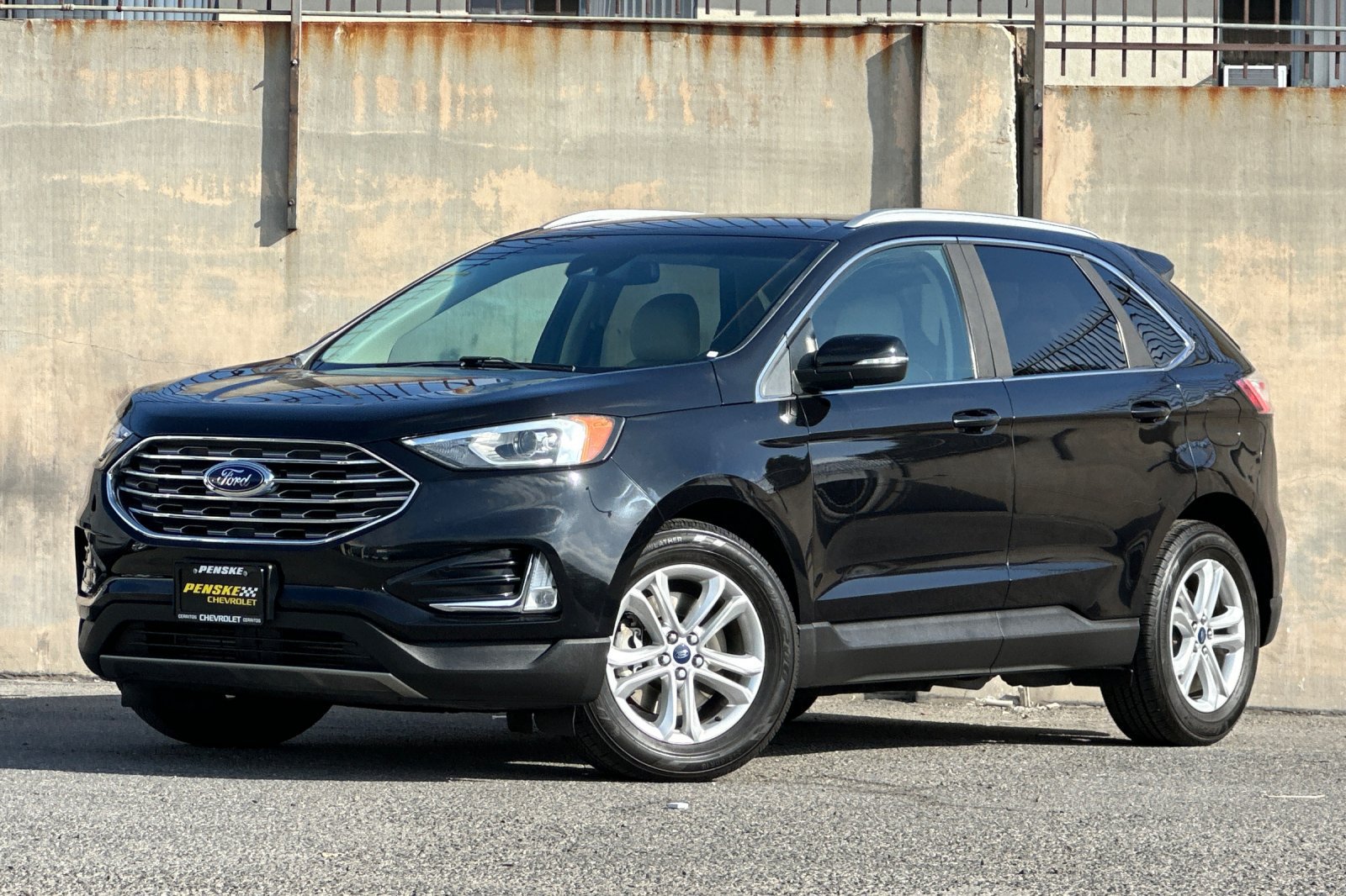 Used 2019 Ford Edge SEL AWD/4WD image 8