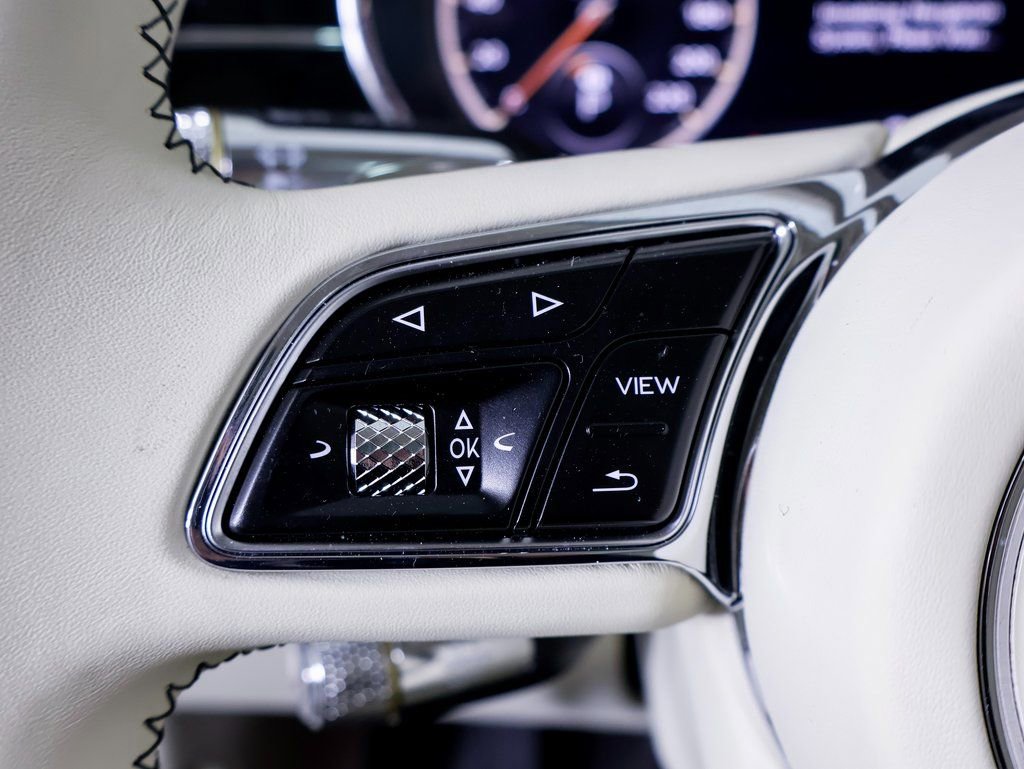 Used 2024 Bentley Flying Spur V8 image 39