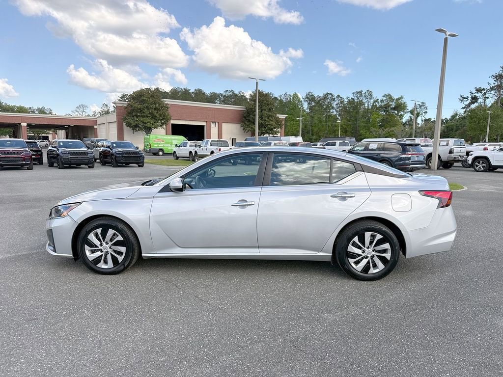 Used 2023 Nissan Altima 2.5 S image 6