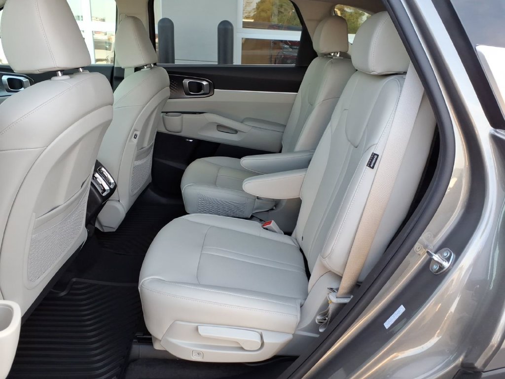 New 2026 Kia Sorento EX FWD image 9