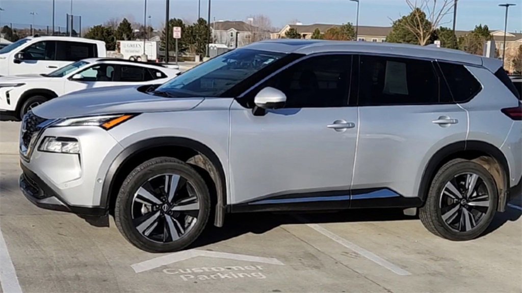 Used 2023 Nissan Rogue SL w/ SL Premium Package image 6