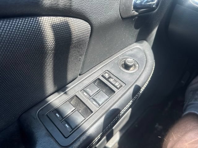 Used 2014 Dodge Avenger SE w/ Rallye Appearance Group FWD image 19