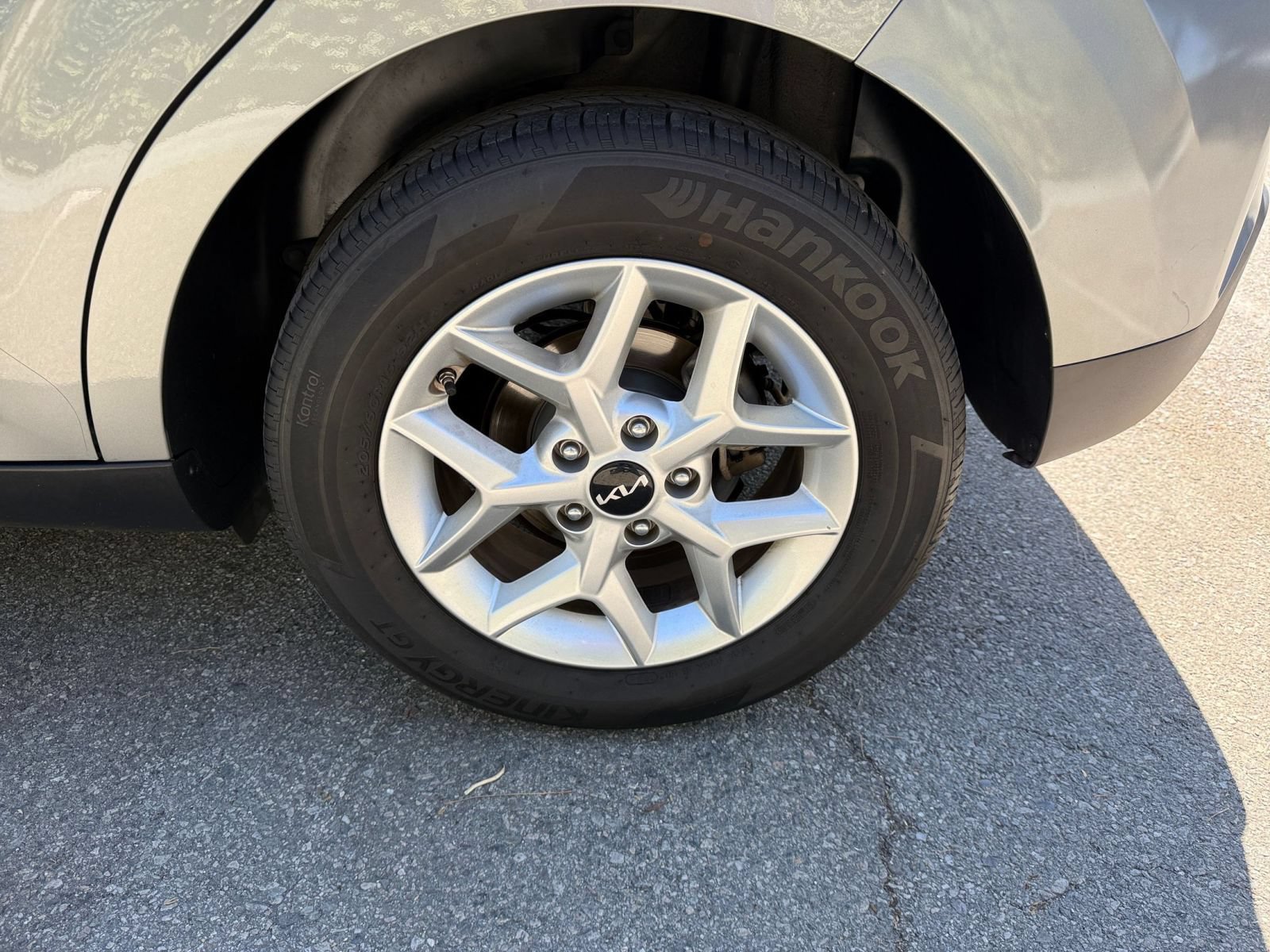 Used 2025 Kia Soul LX w/ LX Technology Package FWD image 26