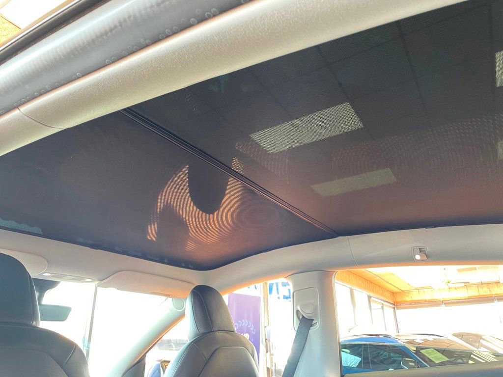 Used 2022 Tesla Model Y Performance image 18