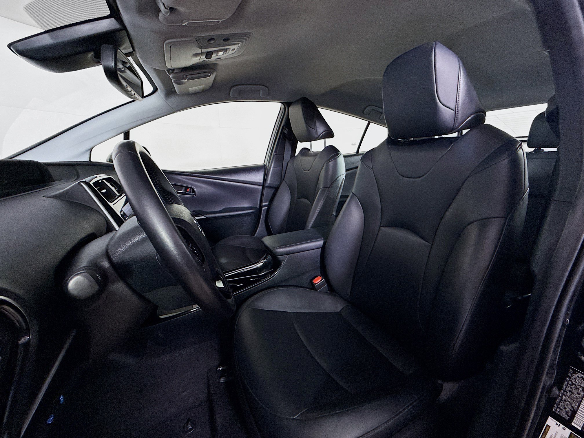 Used 2022 Toyota Prius XLE FWD image 25