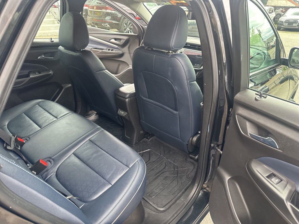 Used 2023 Chevrolet Bolt EUV LT w/ Convenience Package FWD image 30