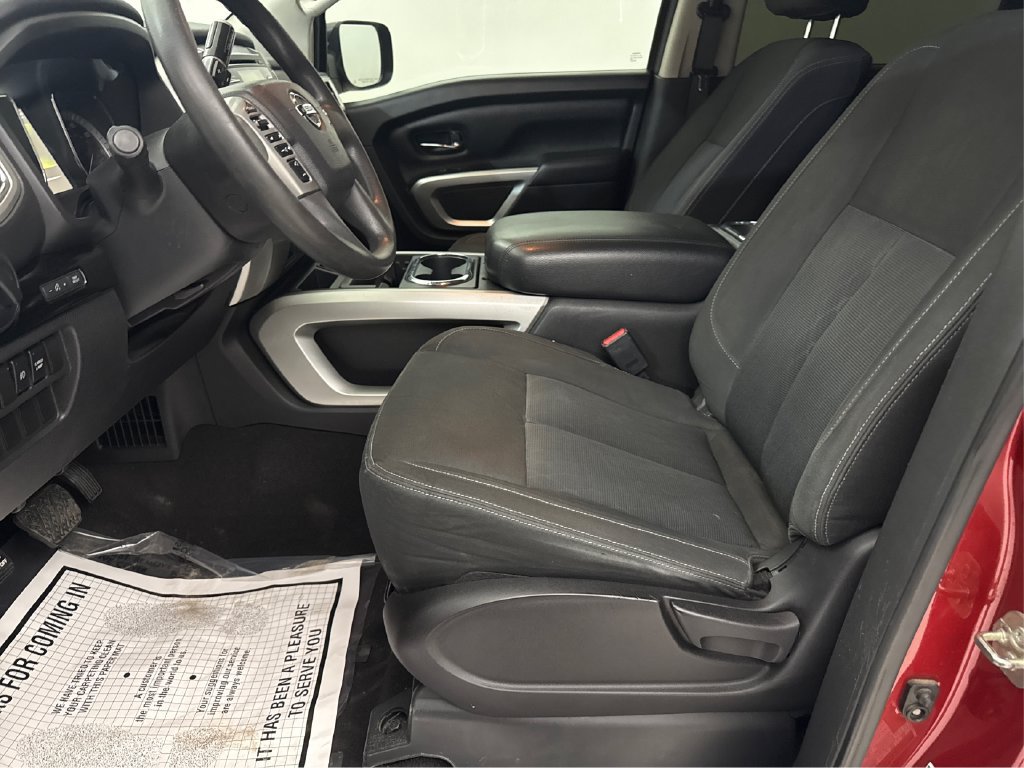 Used 2017 Nissan Titan SV RWD image 31