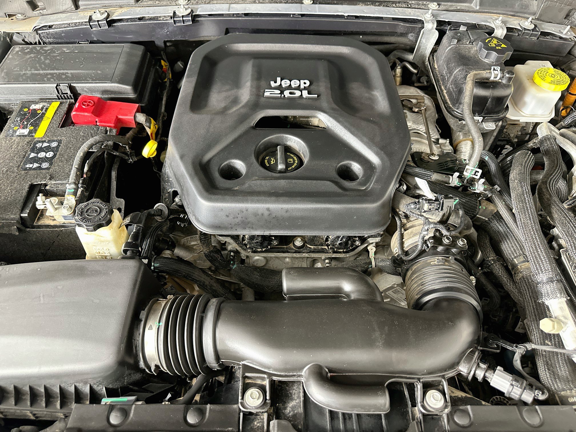 Used 2023 Jeep Wrangler Unlimited Sahara AWD/4WD image 31