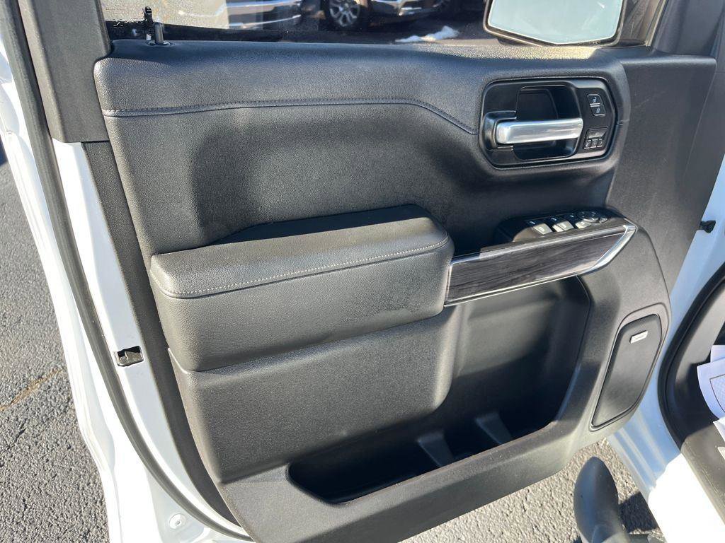 Used 2019 Chevrolet Silverado 1500 LTZ w/ LTZ Premium Package AWD/4WD image 19