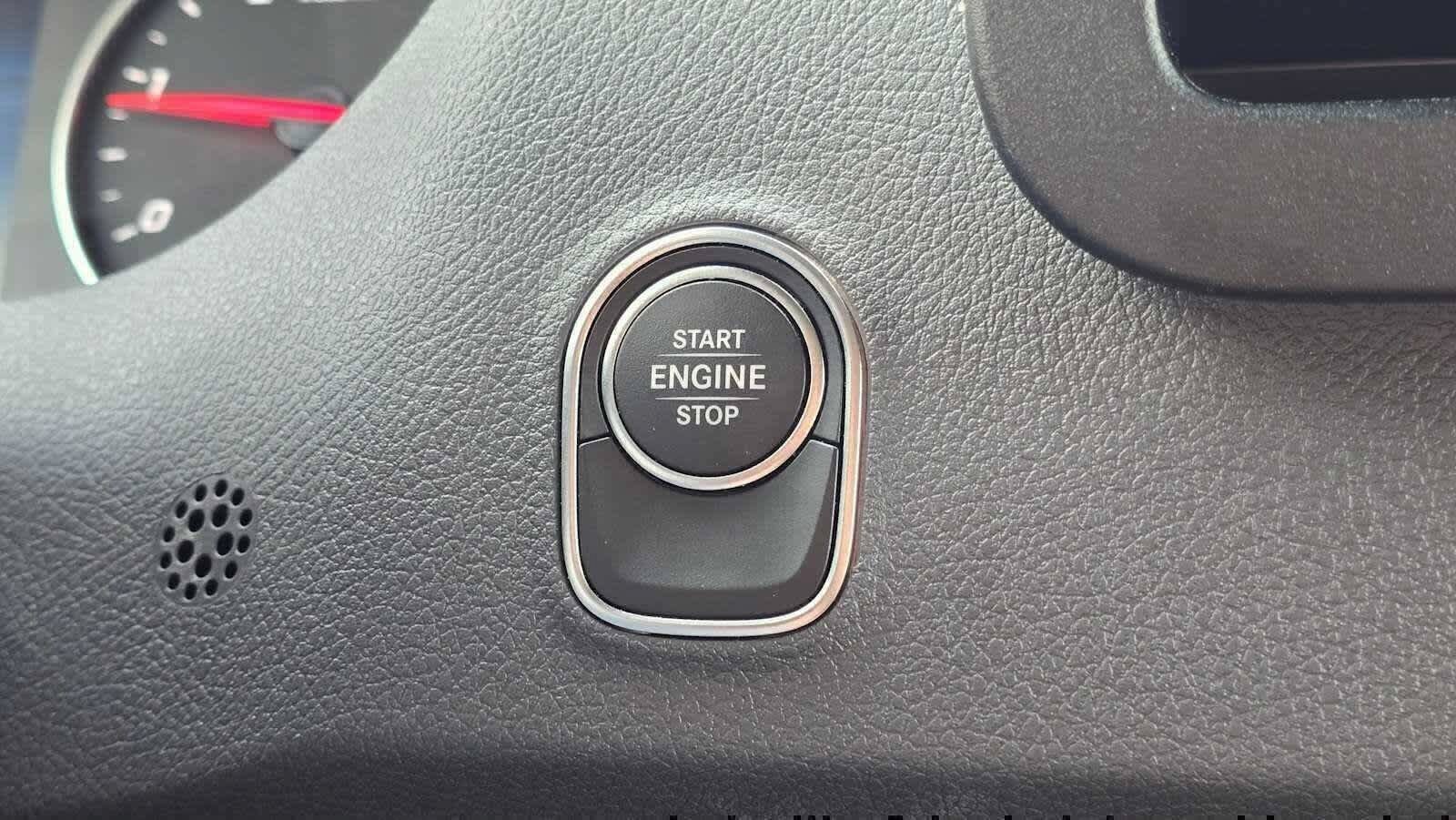 Used 2025 Mercedes-Benz Sprinter 2500 image 38