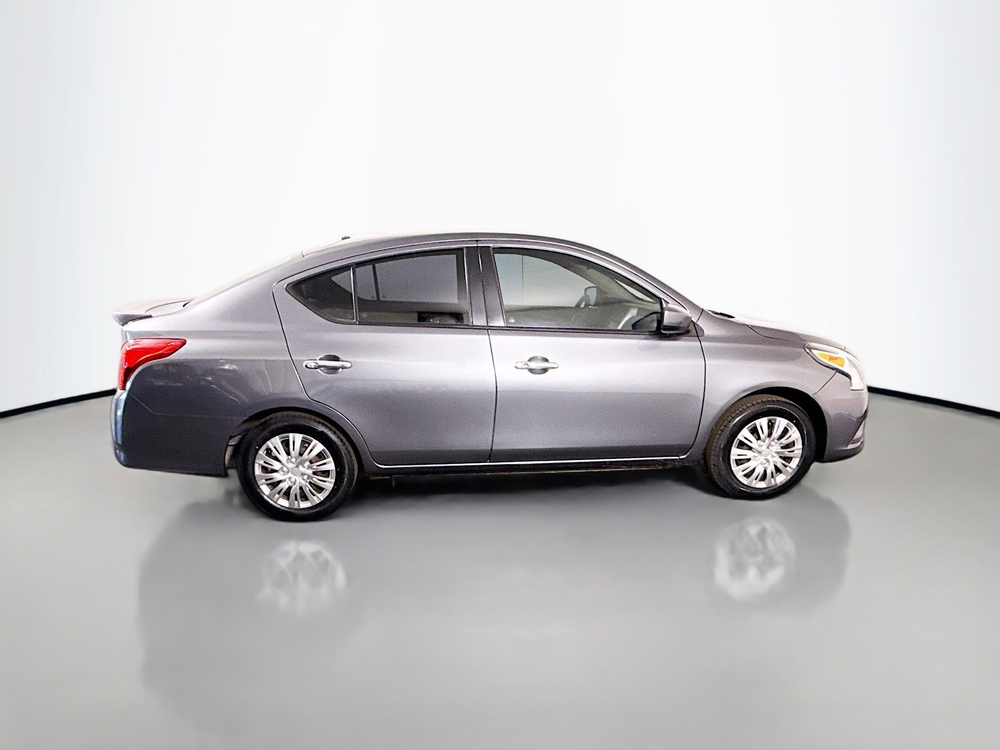Used 2019 Nissan Versa SV FWD image 11