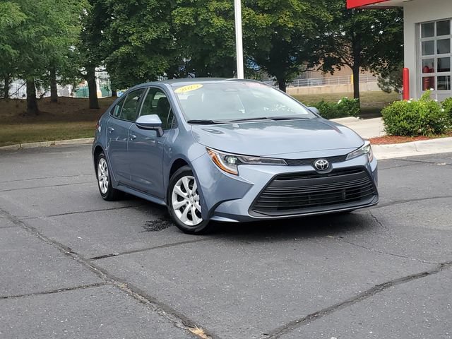 Certified 2025 Toyota Corolla LE FWD image 31