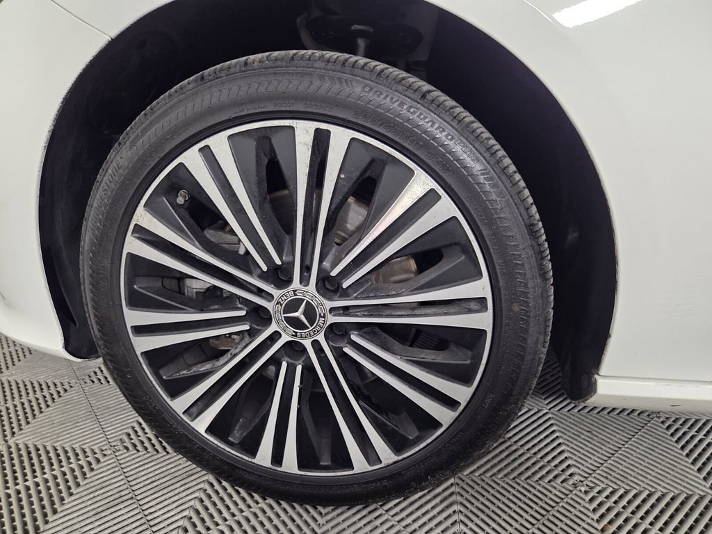 Used 2023 Mercedes-Benz CLA 250 4MATIC w/ Premium Package image 11