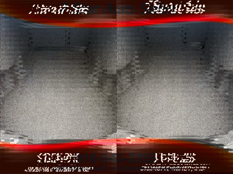 Used 2017 Ford Fusion SE w/ Fusion SE Technology Package image 19